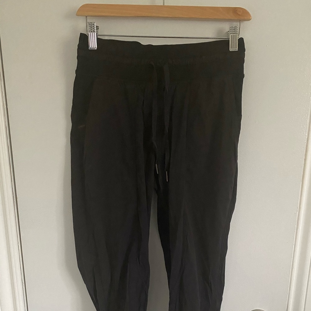 Lululemon Dance Studio Crop 25”